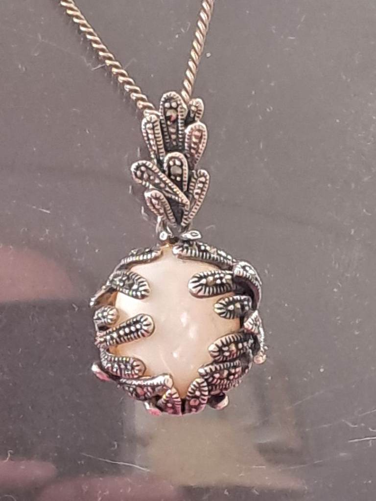 Sterling Silver Pendant and mother of pearl on a sterling silver chain