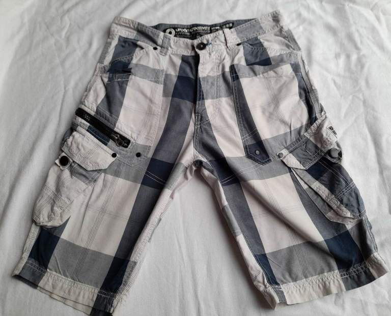  Men's 32W shorts £2 each, bundle £5