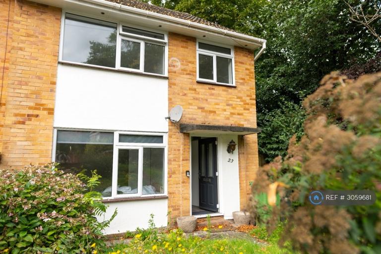 5 bedroom house in Dunvegan Close, Exeter, EX4 (5 bed) (#3059681)