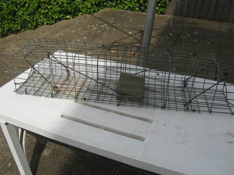 rat / squirrel garden metal  humane  trap catcher size 77 x 15cm