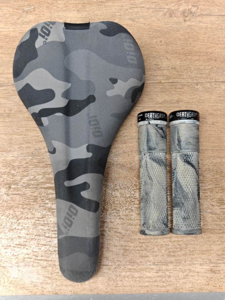 image for DMR Deathgrips and OiOi saddle
