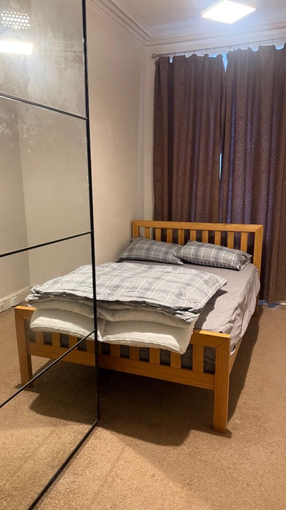     Newly Renovated Spacious 2-Bedroom Flat for Rent