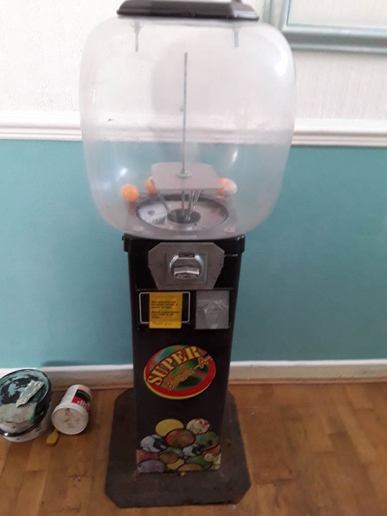 Vintage Super Gumball Machine - Good Condition