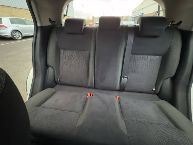 2014 Nissan Juke 1.5 dCi 8v n-tec SUV 5dr Diesel Manual Euro 5 (s/s) (110 ps) HATCHBACK Diesel Ma...