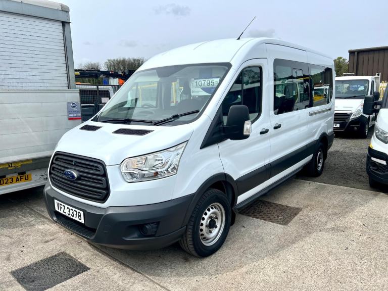 Ford TRANSIT 410 ECONETIC TECH 2.2tdci 14 seater. 2015/15 Registration 