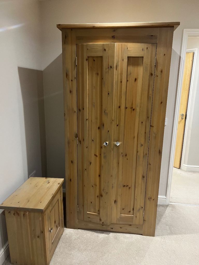 Wood wardrobe 