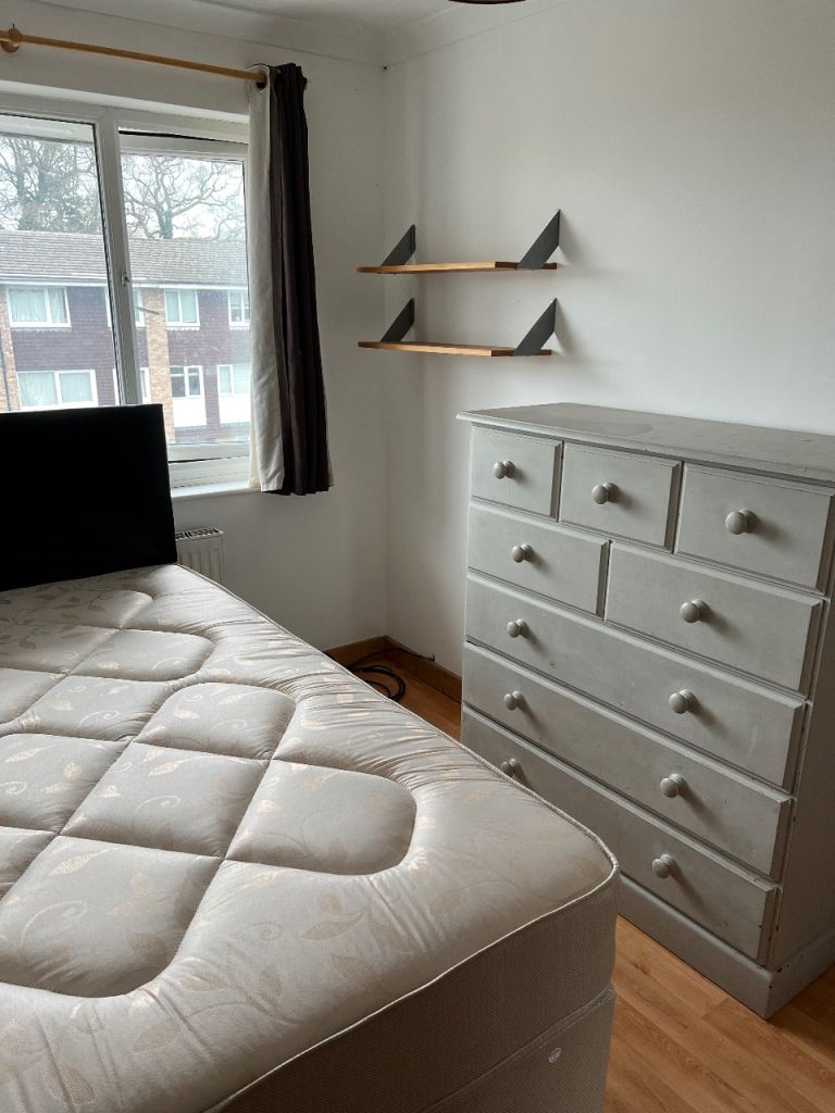 Bracknell Double Room