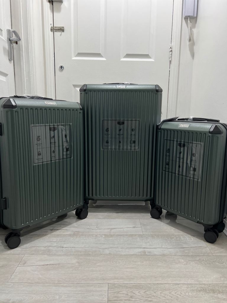 Suitcase luggage set of 3 with 5 year warranty 
