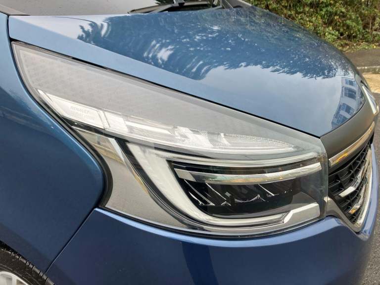 2020 Renault Trafic LL30 ENERGY dCi 120 Sport Nav 9 Seater Standard Roof Minibus DIESEL Manual