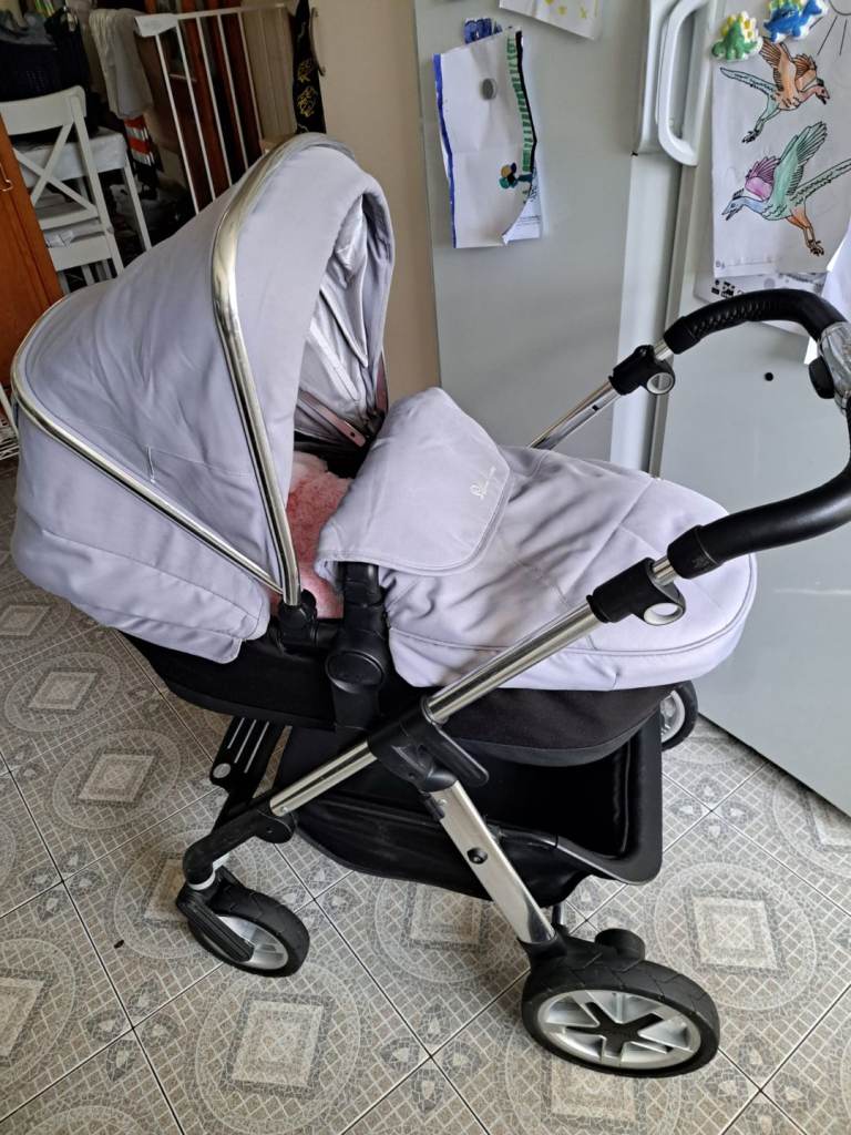 Silver Cross Pioneer pram/ pushchair 