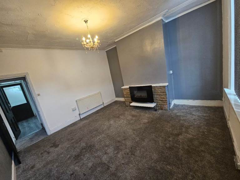 House to Let BD4 8QF