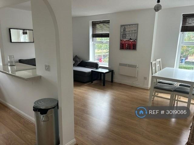2 bedroom flat in St Mary's Gardens, Liverpool, L8 (2 bed) (#3019086)
