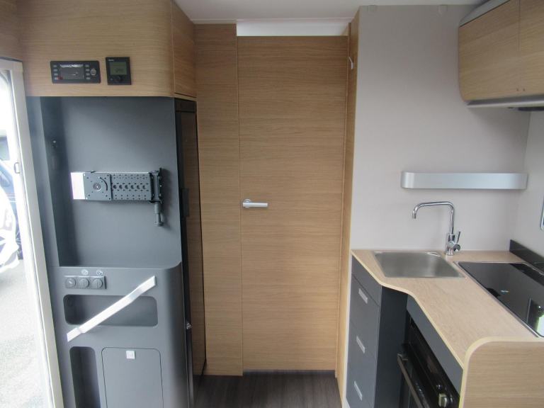 ADRIA CORAL 670 DL 60Y EDITION