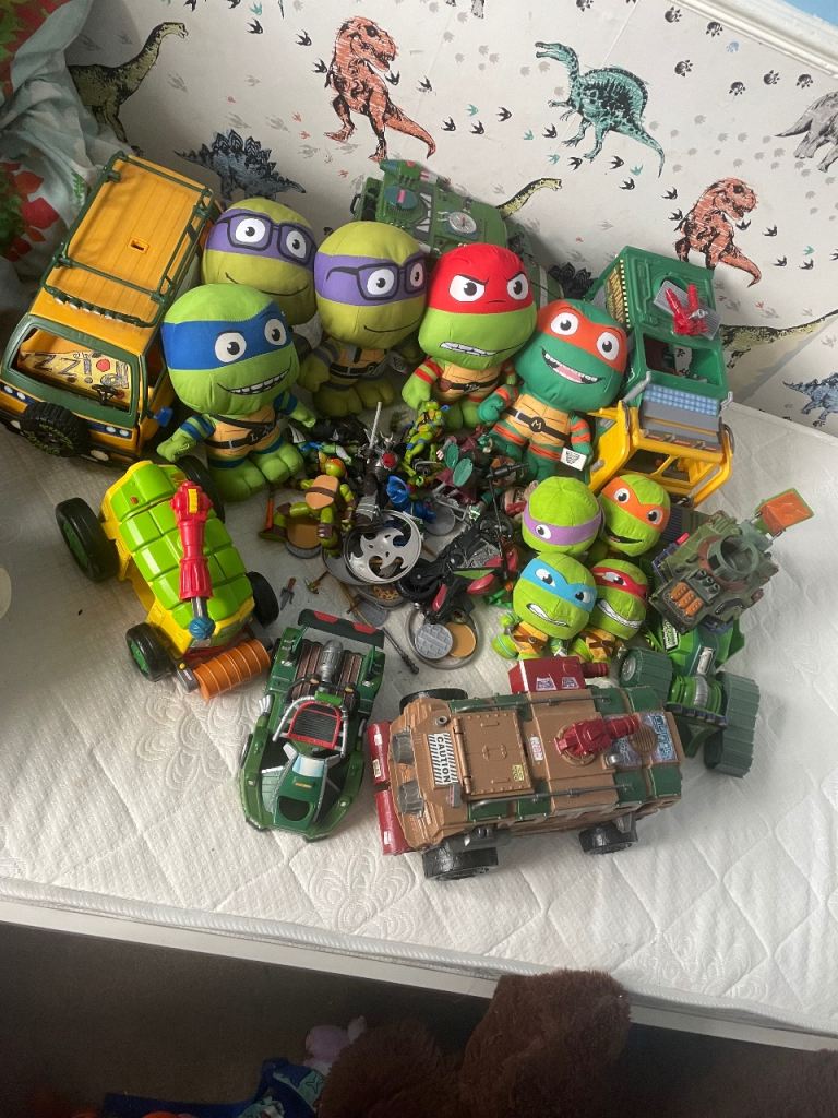 Teenage mutant ninja turtle bundle 