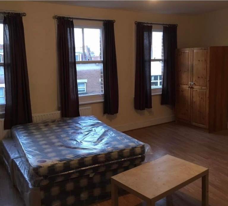 Shared Double Room in UB1 1JR – Southall Broadway | Furnished