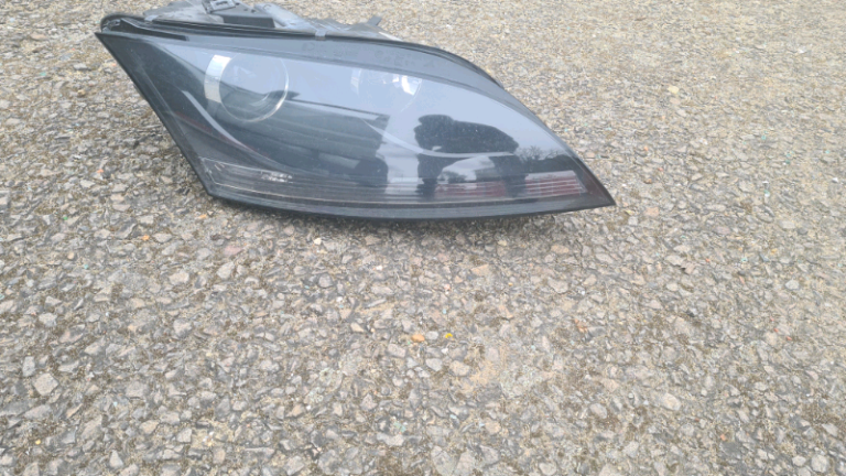 AUDI TT - MK2 - DRIVERSIDE HEADLIGHT - 8J