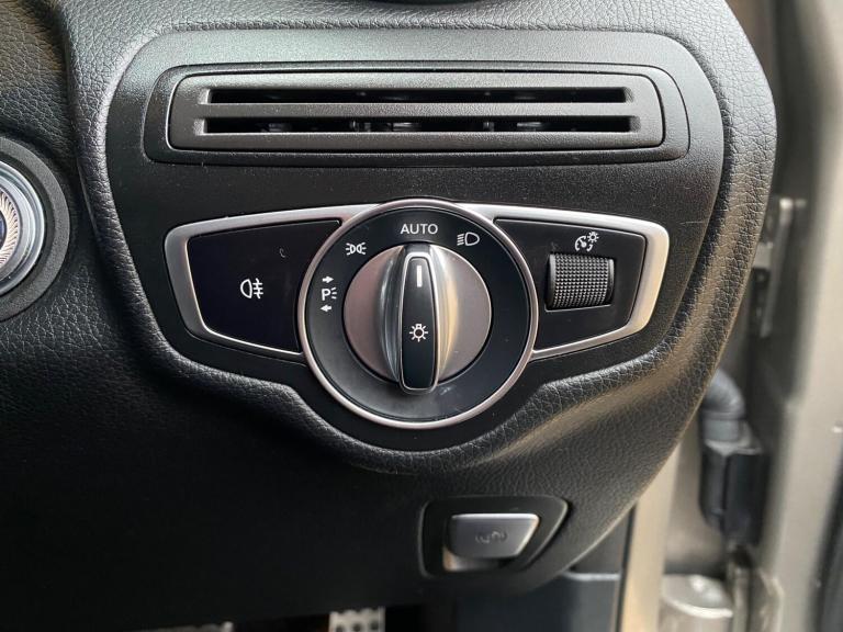 2020 Mercedes-Benz GLC 2.0 GLC300d AMG Line (Premium) G-Tronic+ 4MATIC Euro 6 (s/s) 5dr ESTATE Di...