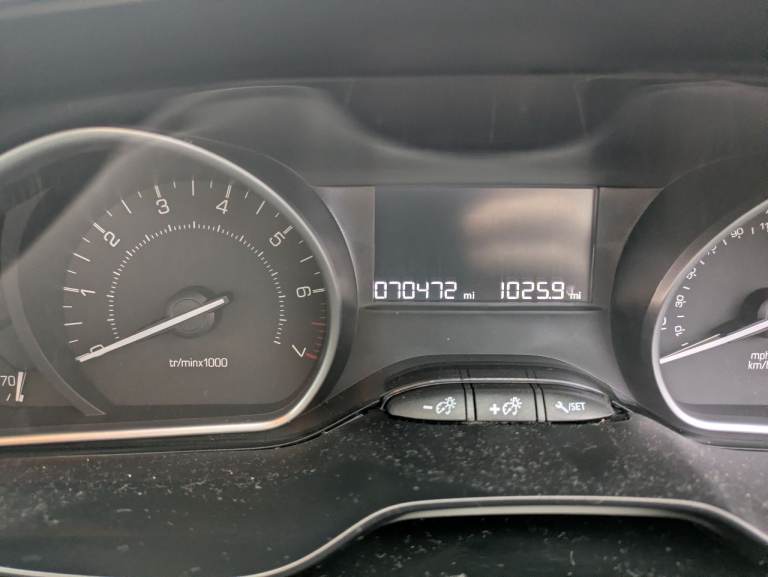 Peugeot, 2008, Hatchback, 2017, Manual, 1199 (cc), 5 doors