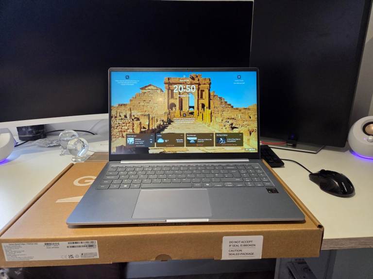 Samsung Galaxy Book4 Edge 15.6 16GB 512GB Laptop