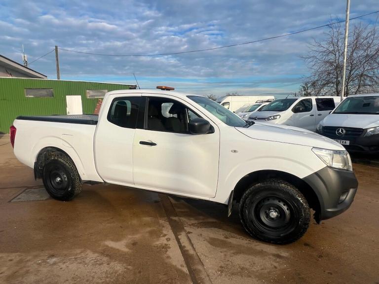2018 Nissan Navara 2.3 dCi Visia King Pickup Extended Cab 4dr Diesel Manual 4WD Euro 6 (s/s) ( Pi...