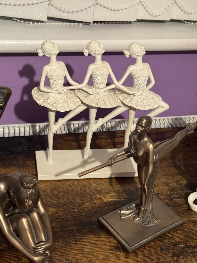 Ballet ornaments x 5