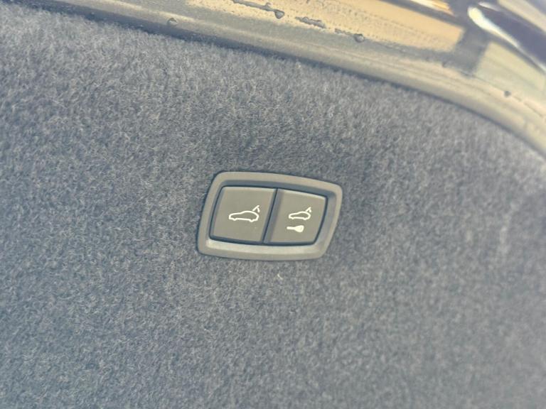 2022 Porsche Taycan Performance Plus 93.4kWh 4S Saloon 4dr Electric Auto 4WD (11kW Charger) (57 S...