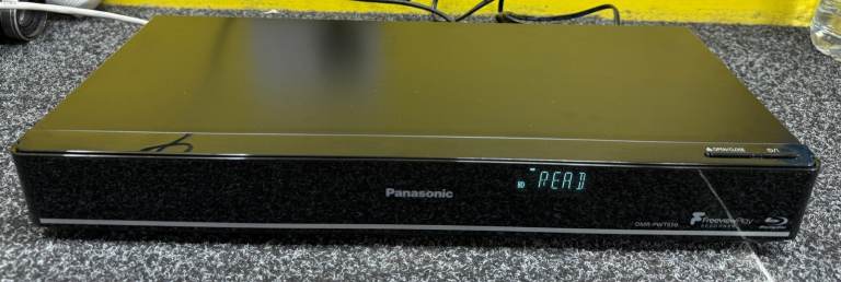  Panasonic DMR-PWT550 Smart Network 3D Blu-ray Disc/DVD Player/HDD Recorder USED