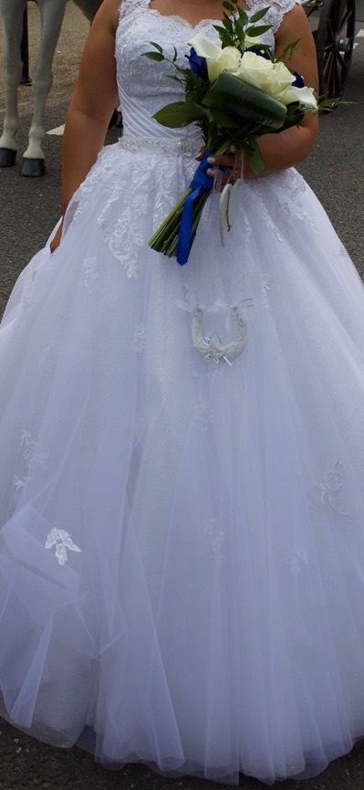 White glitter sequins diamond fitted heart shaped neck line beautiful wedding dress 