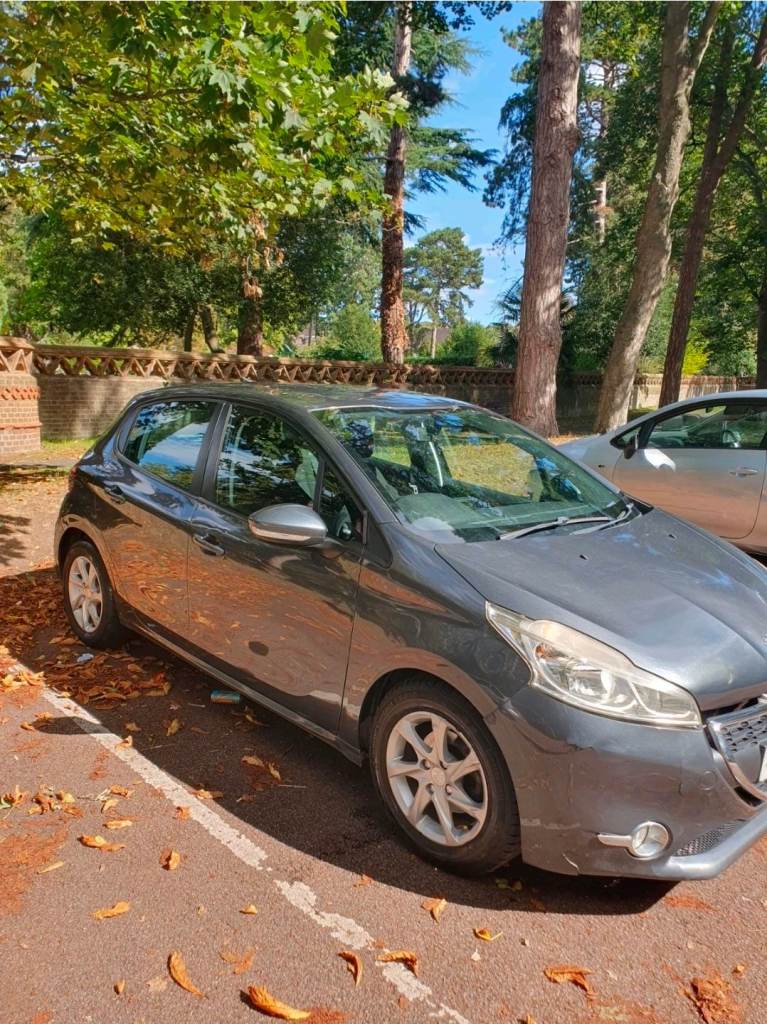 Peugeot, 208, Hatchback, 2015, Manual, 1398 (cc), 5 doors