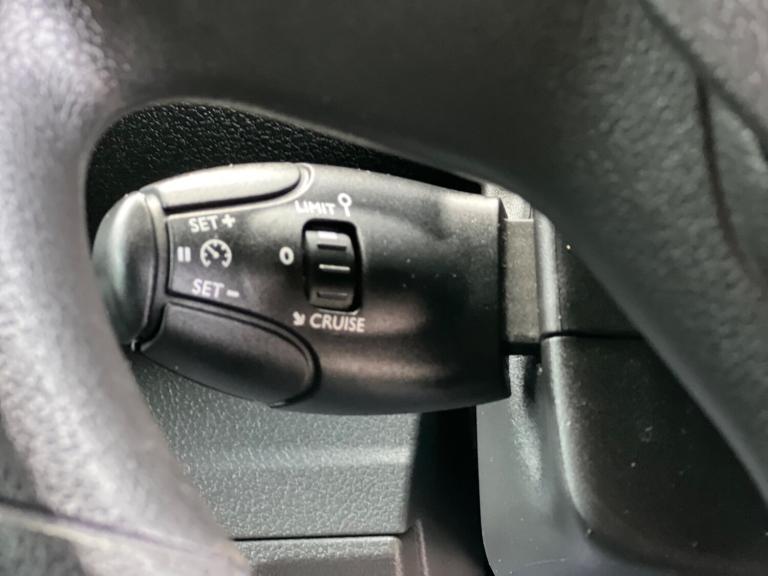 2021 Peugeot Expert 1.5 BlueHDi 1000 Professional Premium Standard Panel Van MWB Euro 6 (s/s) 6 P...