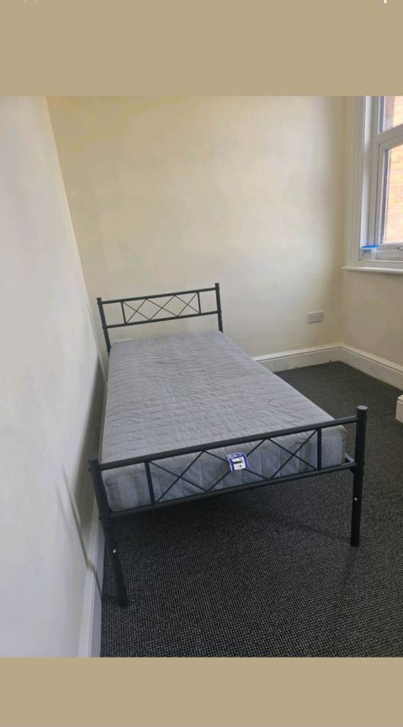 Single room for rent