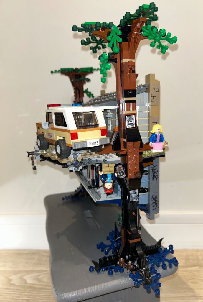 Lego 75810 stranger things upside down set 8 figures instructions box RARE RETIRED