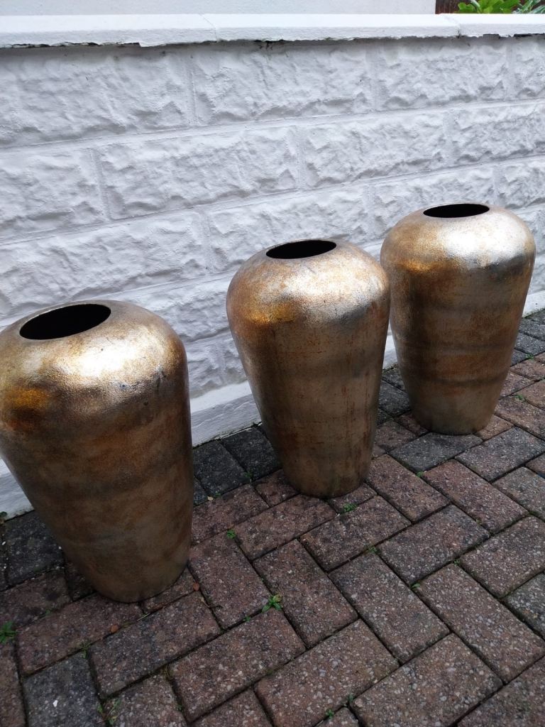 3 Stunning pots
