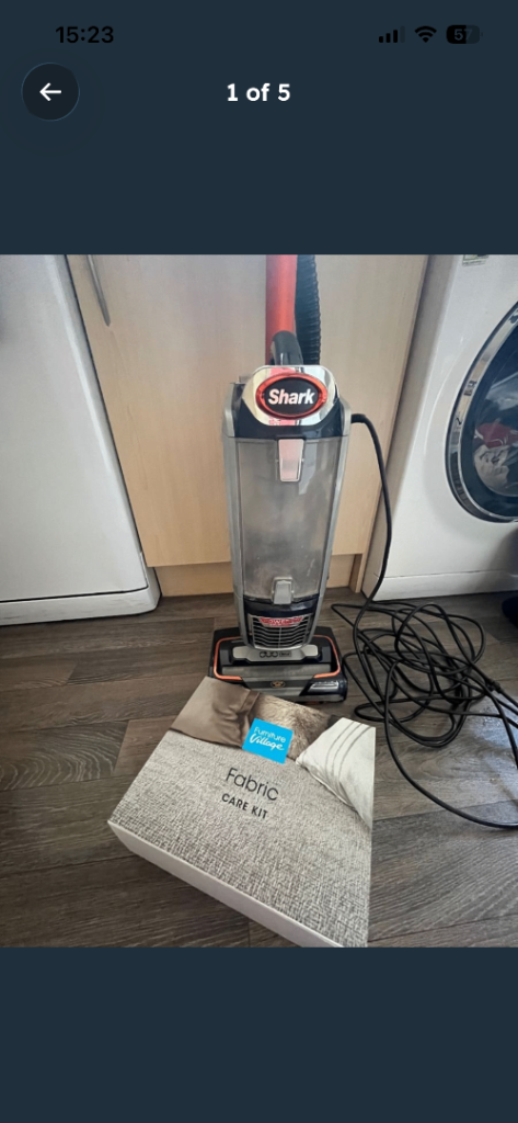 Shark Upright Vacuum Cleaner – Good Working Condition