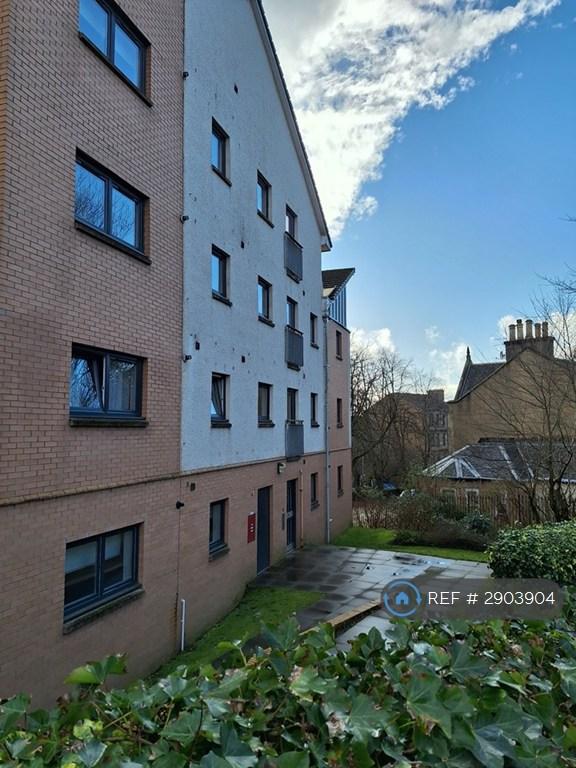 2 bedroom flat in Cumlodden Drive, Glasgow, G20 (2 bed) (#2903904)