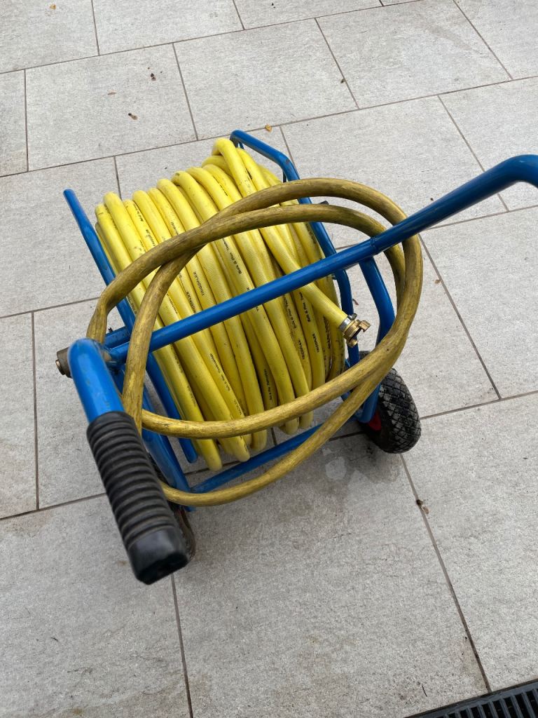 Heavy duty portable hose trolley with1” hose 50m long with Geka brass fittings