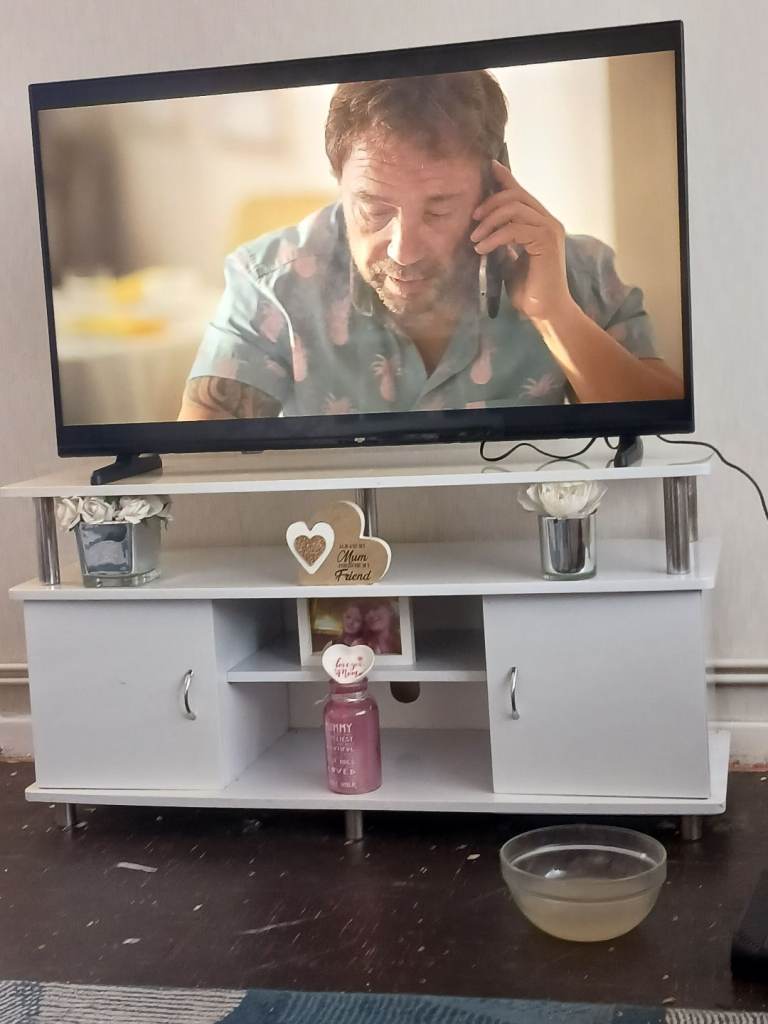 Bush 43 Inch Smart TV 