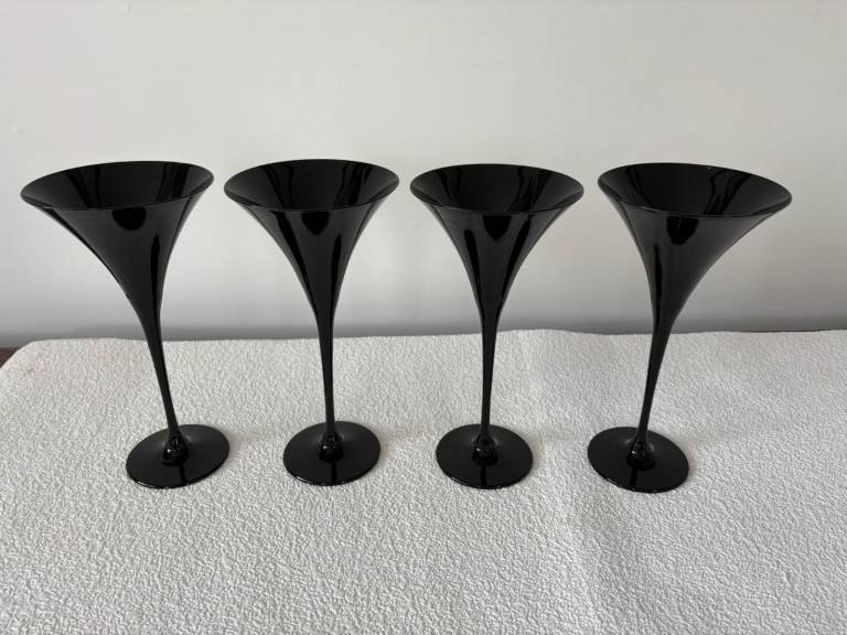 Black long stemmed wine glasses