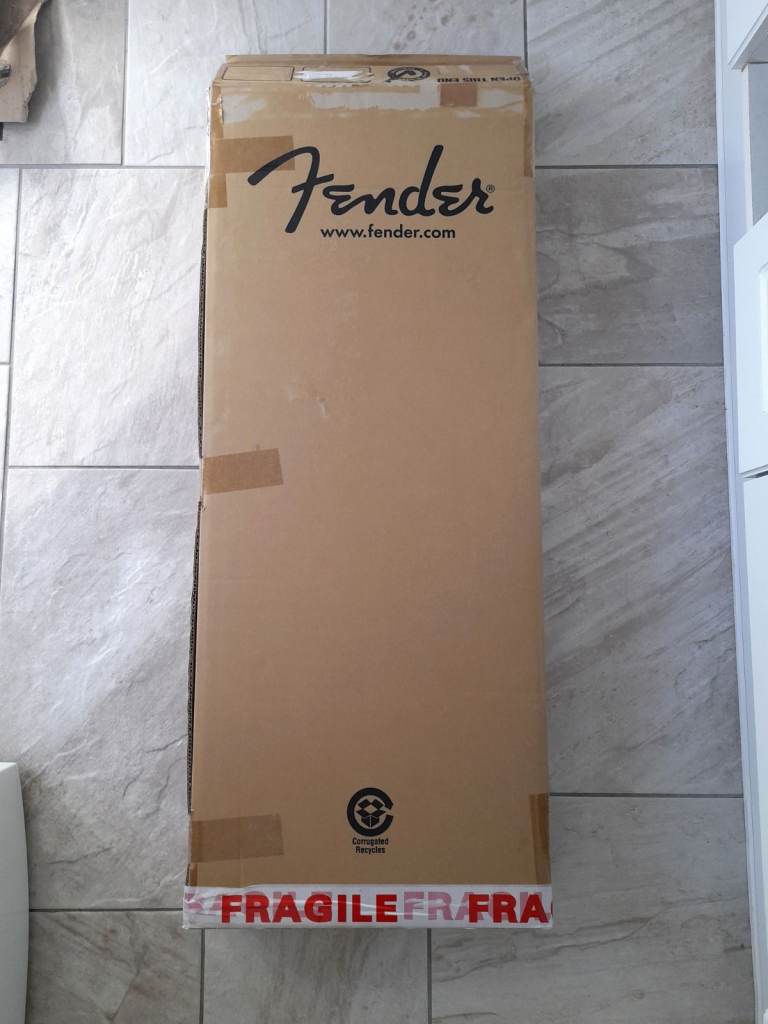 Fender guitar box - empty, full size, sturdy, ideal for sending a guitar by post or courier - FREE!