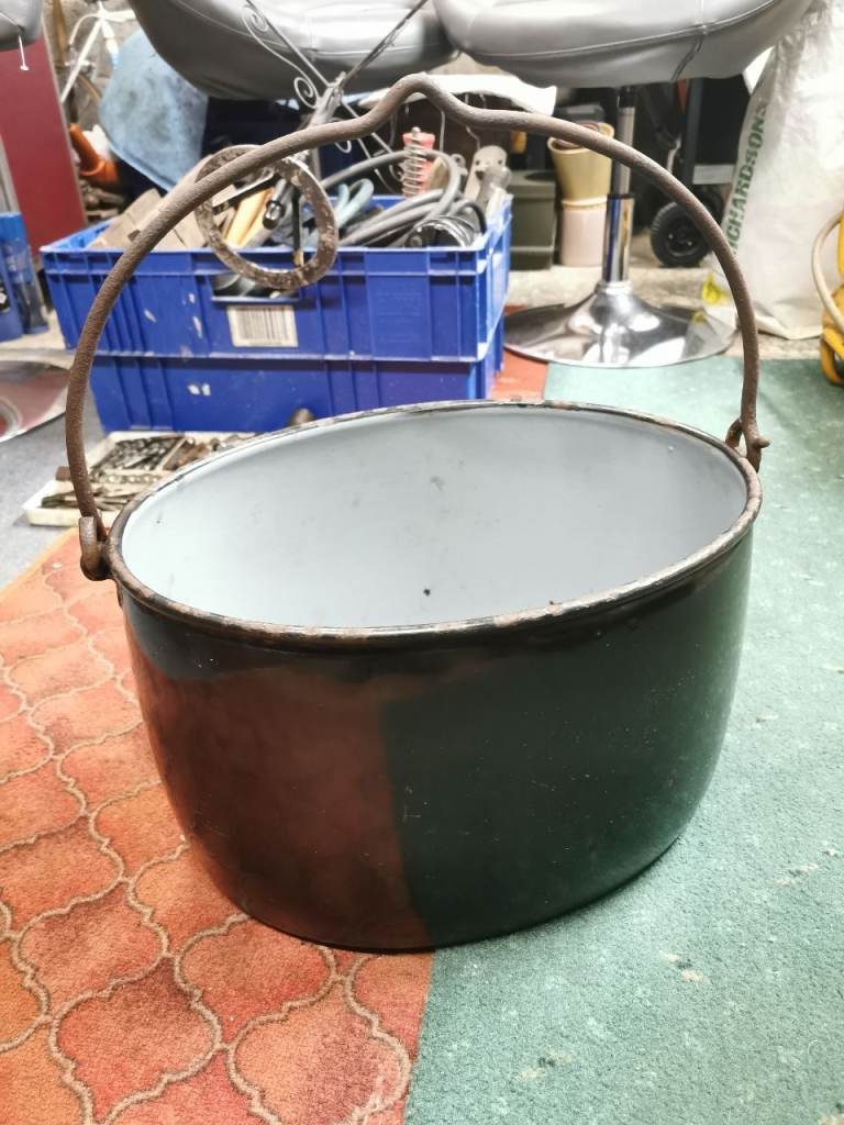Antique large enamel cooking pot 