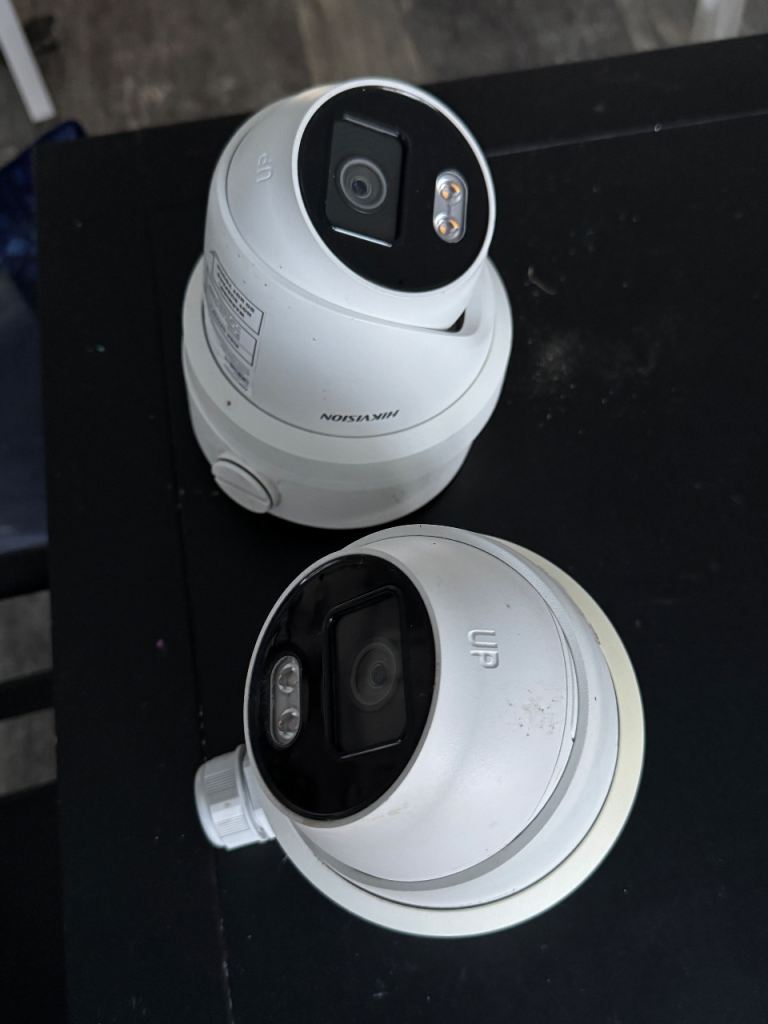 Hikvision 