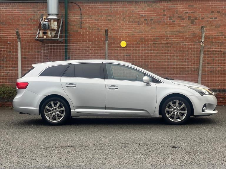 2012 Toyota Avensis 2.2 D-4D T4 5dr ESTATE DIESEL Manual