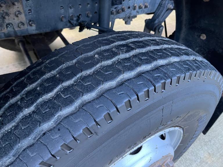 Mercedes-Benz Arocs 8x4 tipper grab only 167000 km