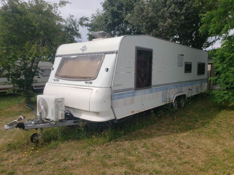 Caravan hobby exclusive 570 200X, converted