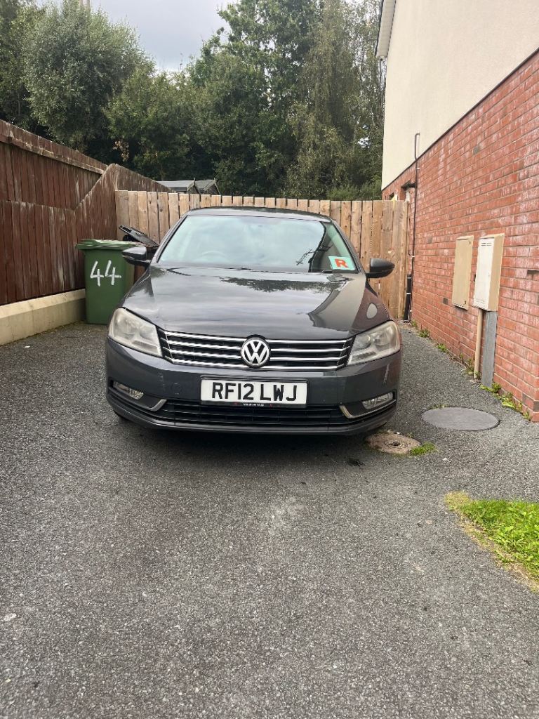 Volkswagen, PASSAT, Saloon, 2012, Manual, 1598 (cc), 4 doors