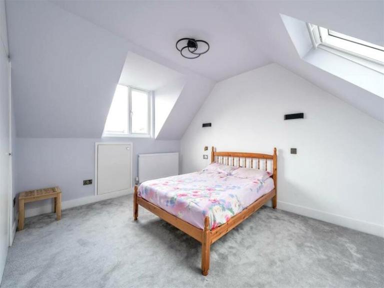  🎉 BRIGHT BED IN  TOTTENHAM HALE   ✅  AVAILABLE🎉