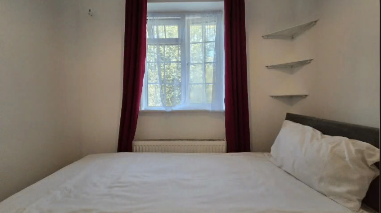 Spacious & Cosy Single room for Rent HA8 7PE