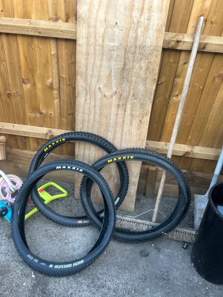 Maxxis tires