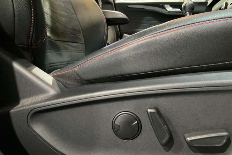 2022 Ford Kuga 2.0 EcoBlue mHEV ST-Line X Edition 5dr- Panoramic Sunroof Manual HATCHBACK Diesel ...