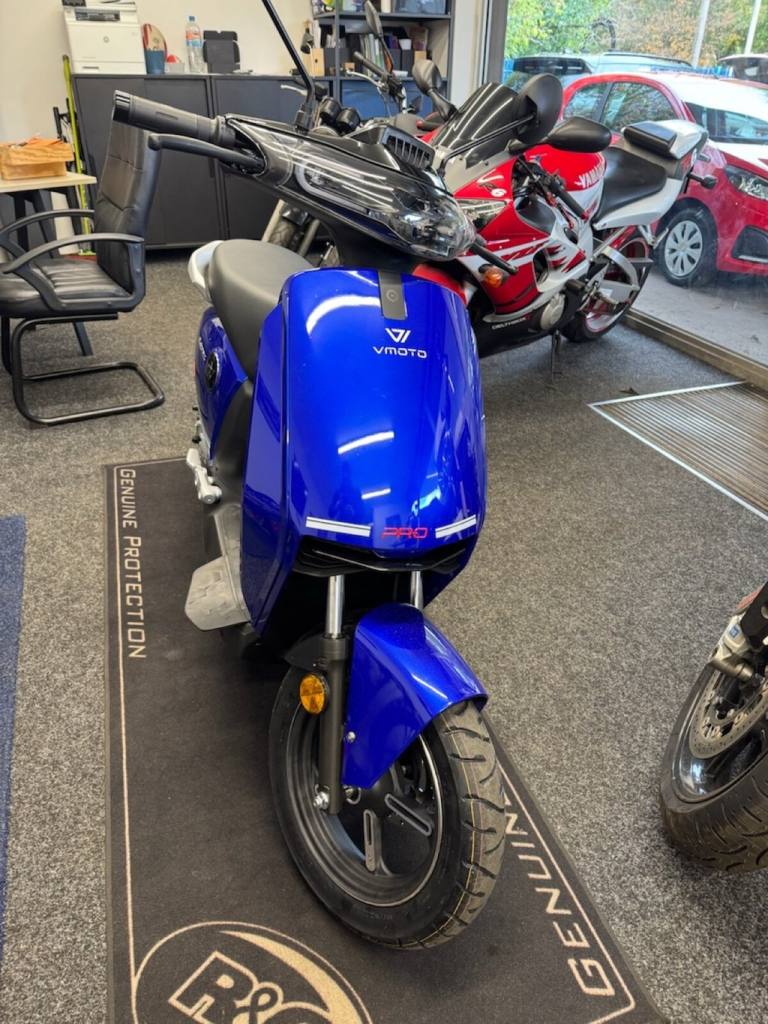2025 VMOTO CUx Moped Electric Automatic (4 ps) ELECTRIC Automatic
